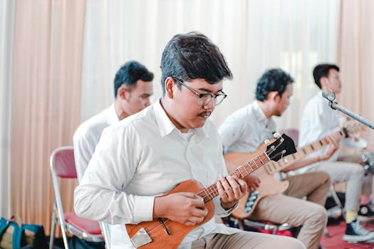 guitar player practicing